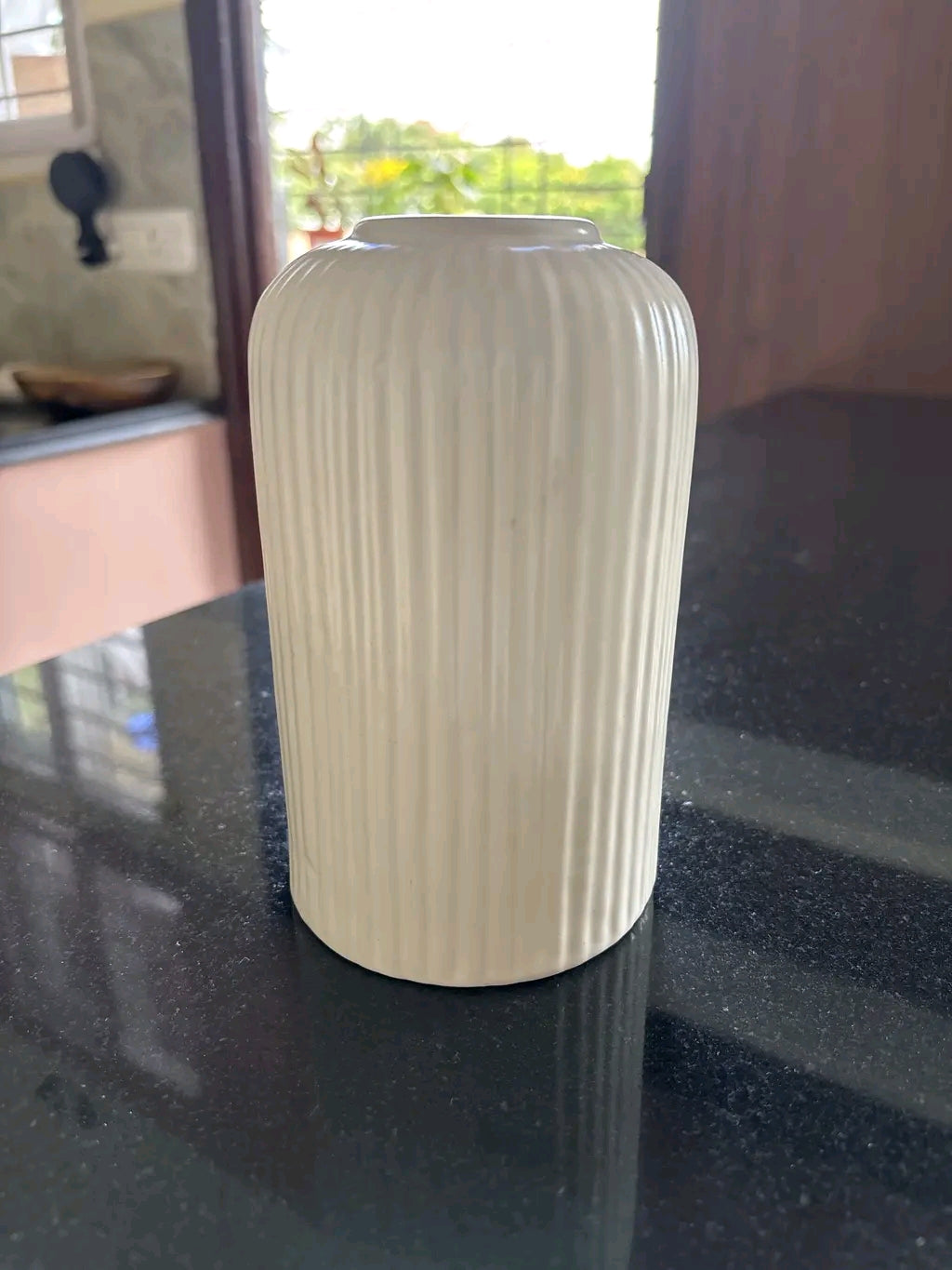 Vintage White Ribbed Ceramic Flower Vase (6 Inch)
