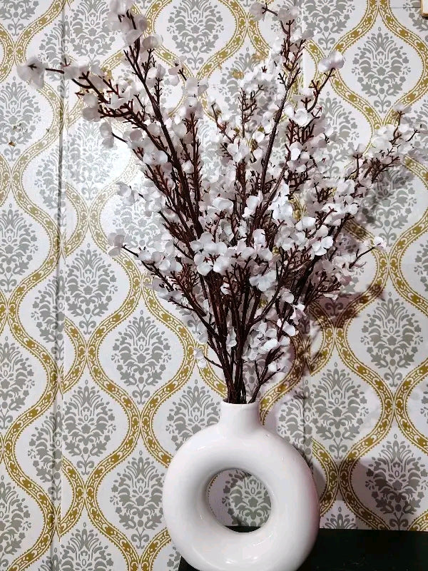 Modern Minimalist Ceramic Donut Vase (15 cm)