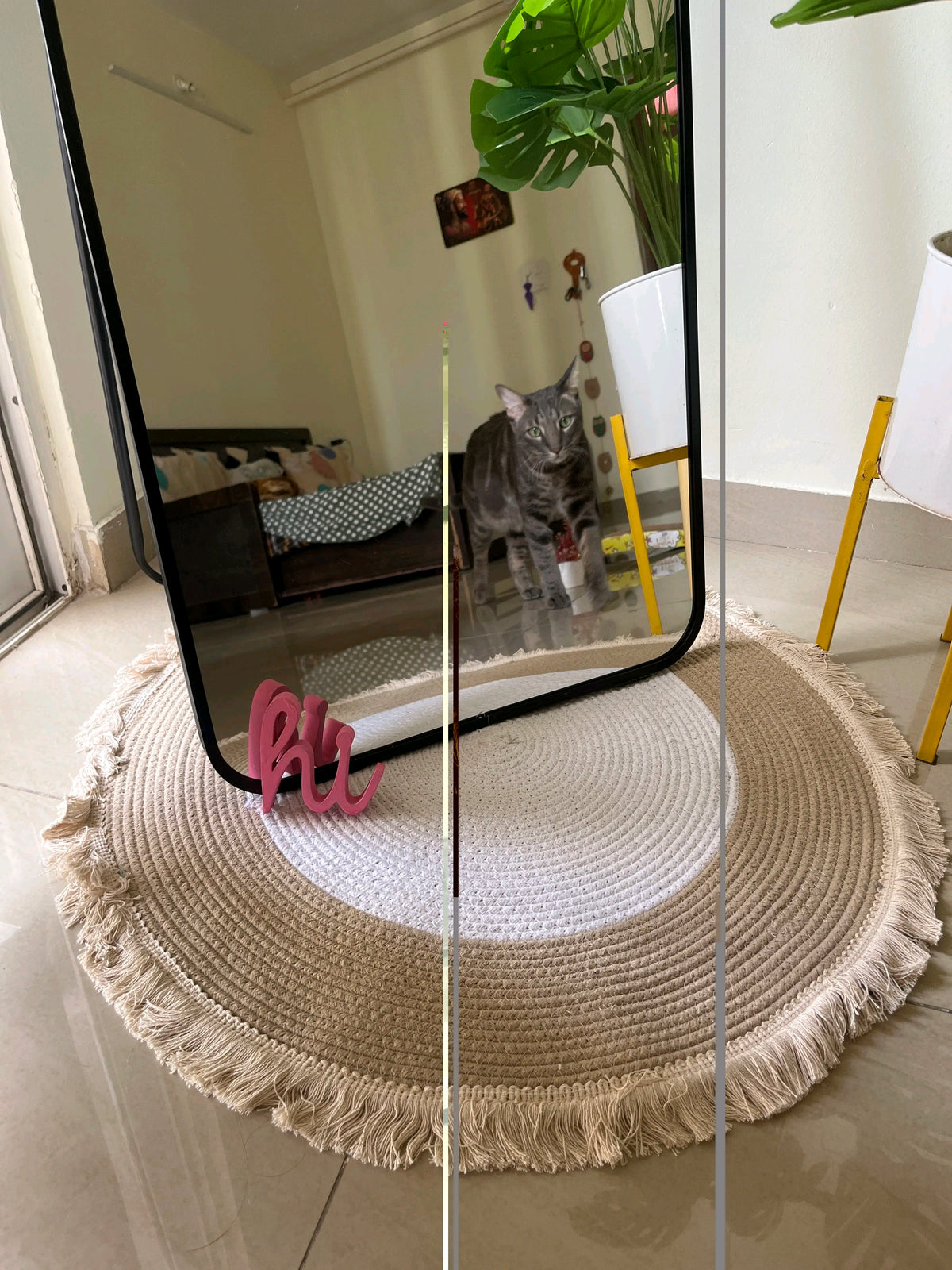 ROYAL TREND Modern Round Cotton Boho Rug with Tassels - Handwoven Decorative Floor Carpet for Living Room, Bedroom & Nursery (65x65 cm, Beige & White)