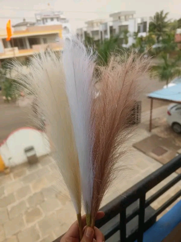 Fluffy Artificial Faux Pampas Grass Stems (Pack of 3)