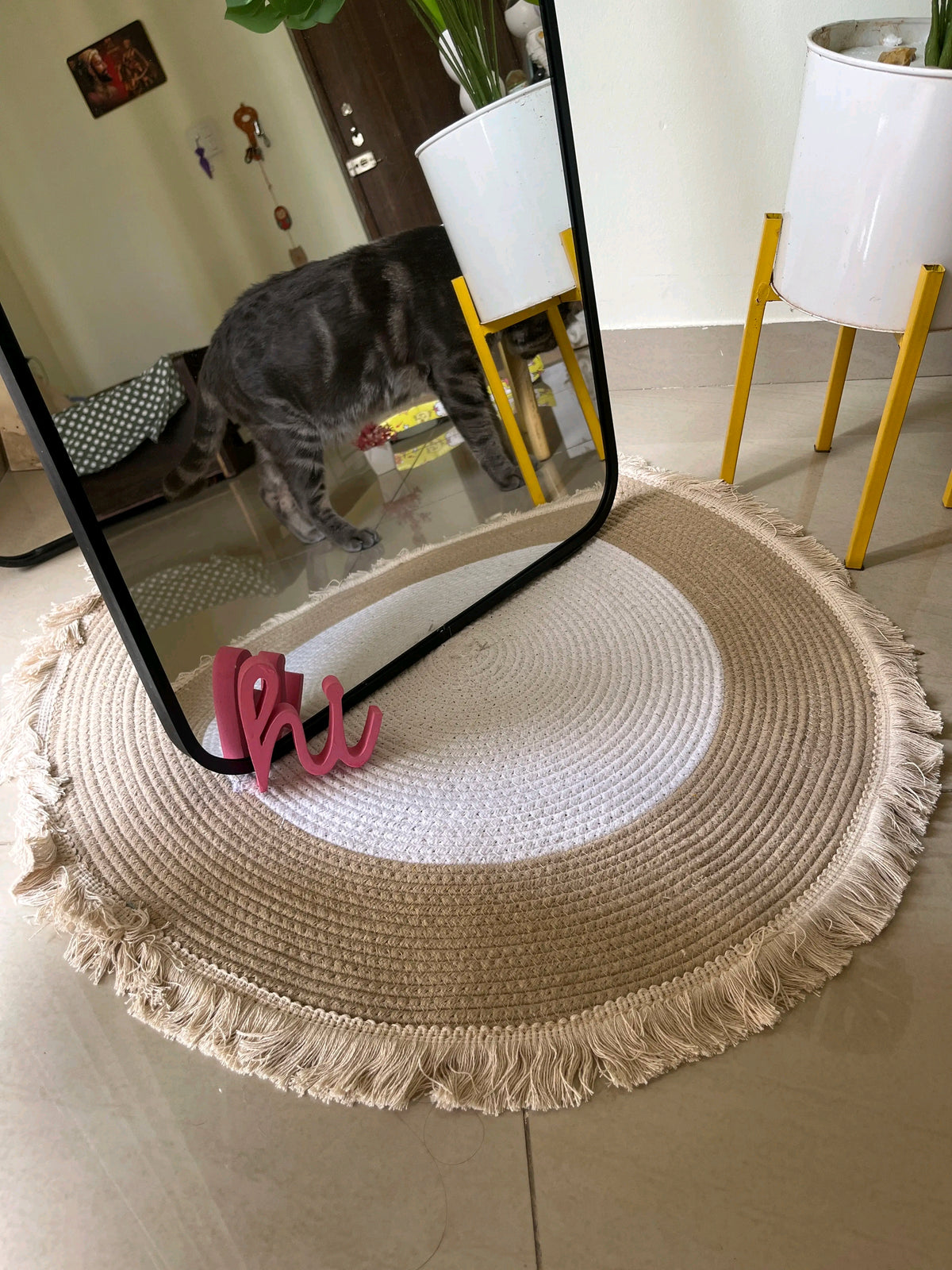 ROYAL TREND Modern Round Cotton Boho Rug with Tassels - Handwoven Decorative Floor Carpet for Living Room, Bedroom & Nursery (65x65 cm, Beige & White)